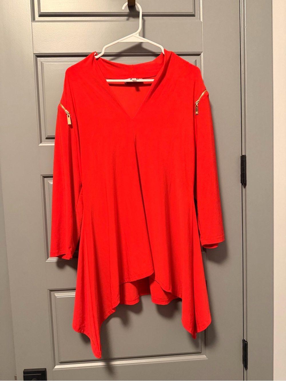 Chaus Red V-Neck Asymmetric Hem Tunic with Shoulder Gold Zippers XL